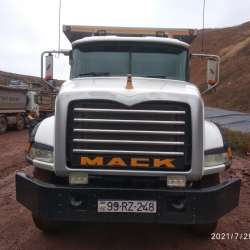 Mack GRANADA