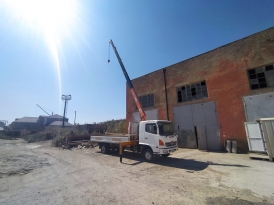 Isuzu hino crane