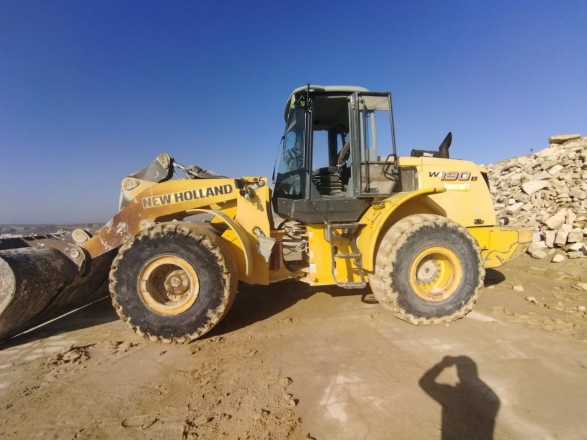 New holland W190B