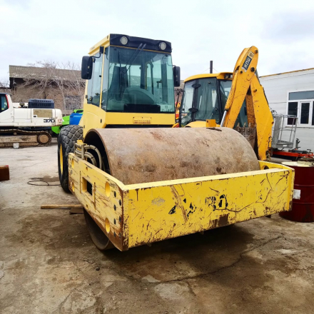 Bomag BW 216 D-40