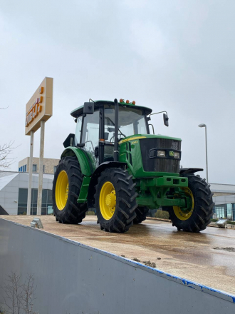 John deere 6095B