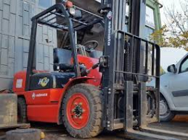 Azlift Komatsu