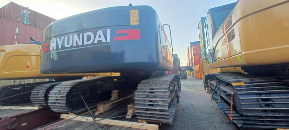 Hyundai 215L
