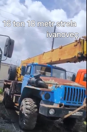 Ivanovets Ivanoveç 16 tonluq avtokran.qolun uzunluĝu 18 metr iwlek veziyetdedi.